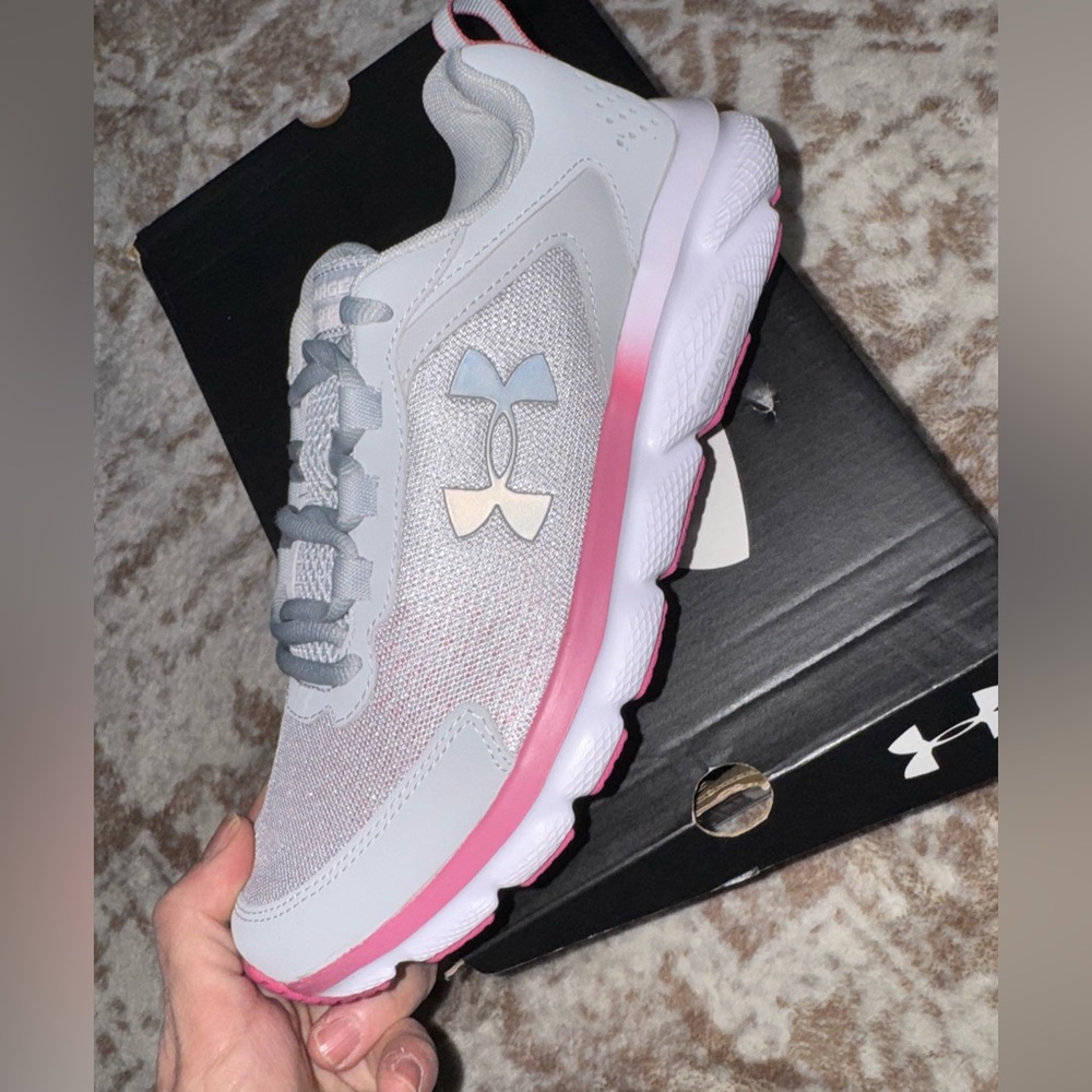 Under Armour Women's Light Gray and Pink Sneakers